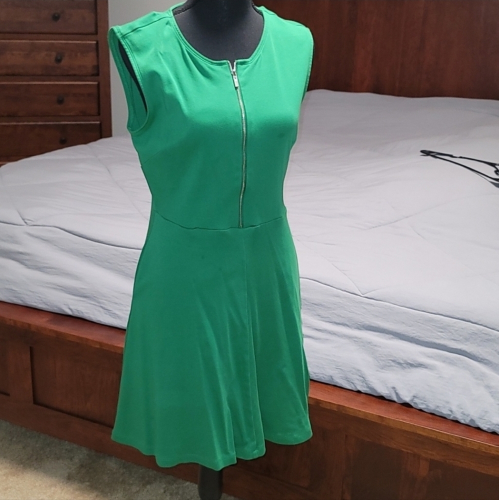 Green New York & Company dress with pockets